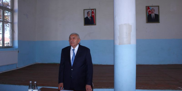 RİH başçısı Xatınlı kəndində səyyar vətəndaş qəbulu keçirib