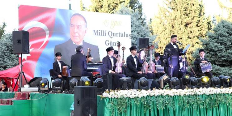 Tovuzda 15 İyun Milli Qurtuluş Gününə həsr olunmuş bayram konserti keçirilib